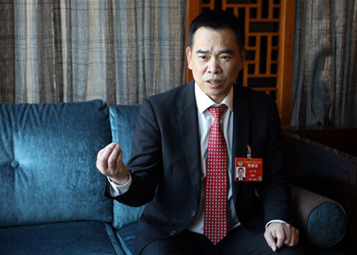　　孙少荣在北京接受采访。（《欧洲时报》特约记者李国庆 摄）