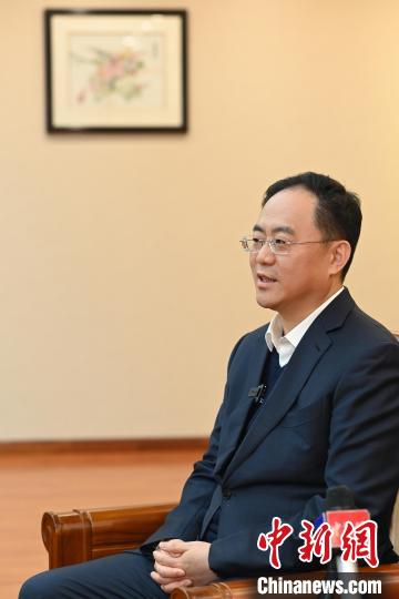 中共潮州市委书记何晓军接受<a target='_blank' href='http://www.chinanews.com/' >中新网</a>独家专访。　陈楚红 摄