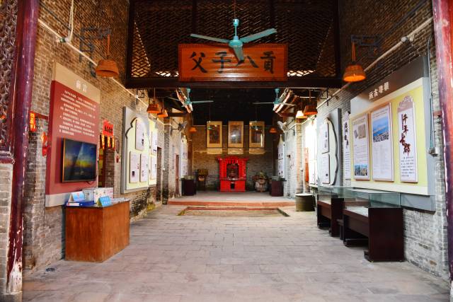 肇庆高要白土镇坑尾村由祠堂分化成为酒堂功能的村史陈列馆。罗桂荣摄