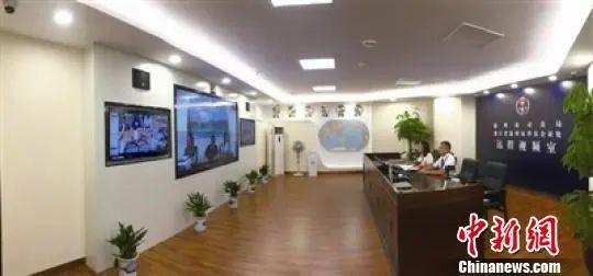 资料图：温州市司法局通过远程视频技术开展海外远程视频公证取证试点工作。　陈彩霞　摄