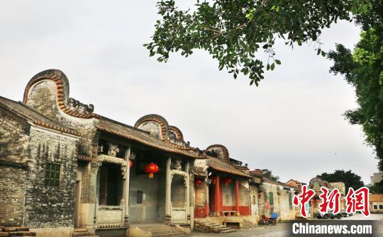 中国侨网花都区塱头古村　黄柱　摄