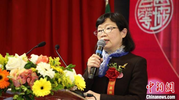 图为中国驻圣保罗总领事陈佩洁致辞。　郑倩 摄