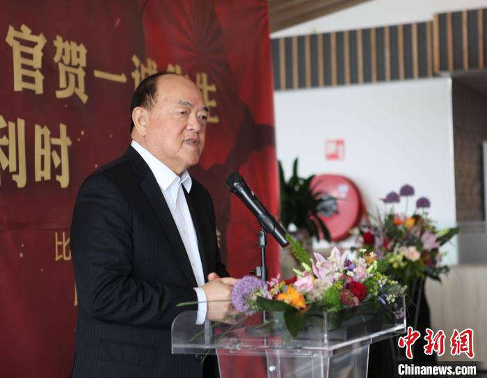 贺一诚在致辞中欢迎旅比华侨华人与澳门企业界加强联系，把握新机遇共同发展。　德永健 摄