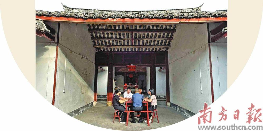 调解员运用客家家风家训化解纠纷。受访者供图