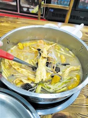 资料图：斋菜煲 (海口日报/龙易强 摄)