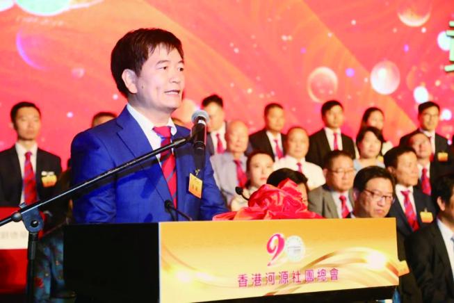 黄敬.jpg