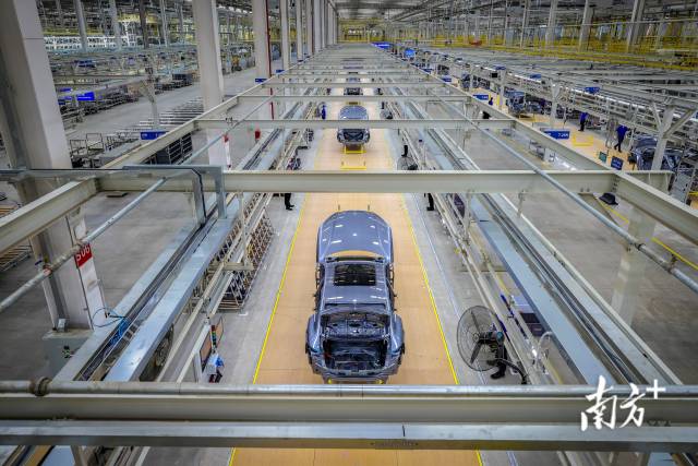 深汕比亚迪汽车工业园新能源汽车生产线。 深汕比亚迪汽车工业园新能源汽车生产线。